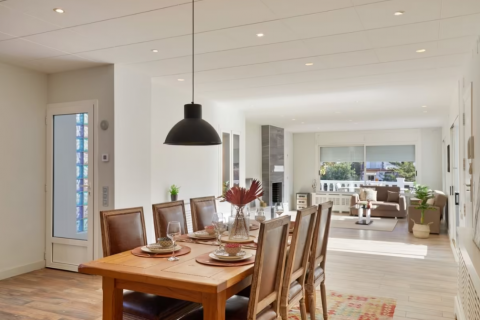 House for sale Castelldefels, Barcelona, Spain 5 bedrooms, 330 sq.m. No. 51726 - photo 6
