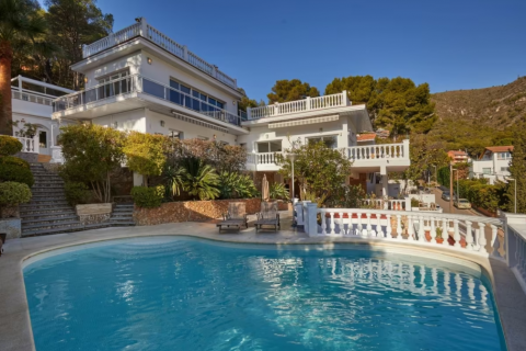 House for sale Castelldefels, Barcelona, Spain 5 bedrooms, 330 sq.m. No. 51726 - photo 1