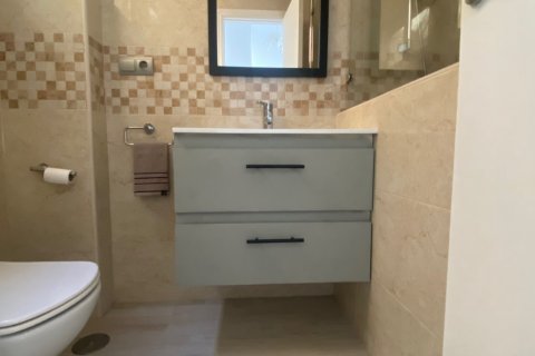 Kaupunkipientalo myytävänä Benidorm, Alicante, Espanja, 3 makuuhuonetta, 132 m2 No. 86755 - kuva 23