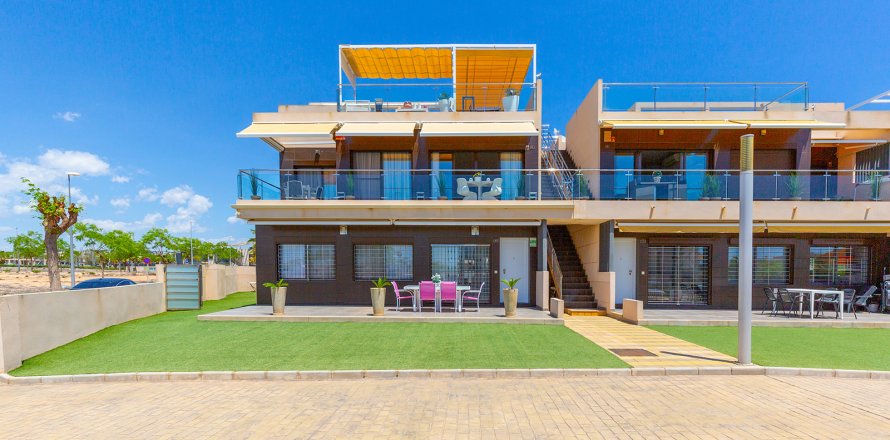 Appartamento Torre de la Horadada, Alicante, Spagna 4 camere da letto, 120 mq. N° 99672