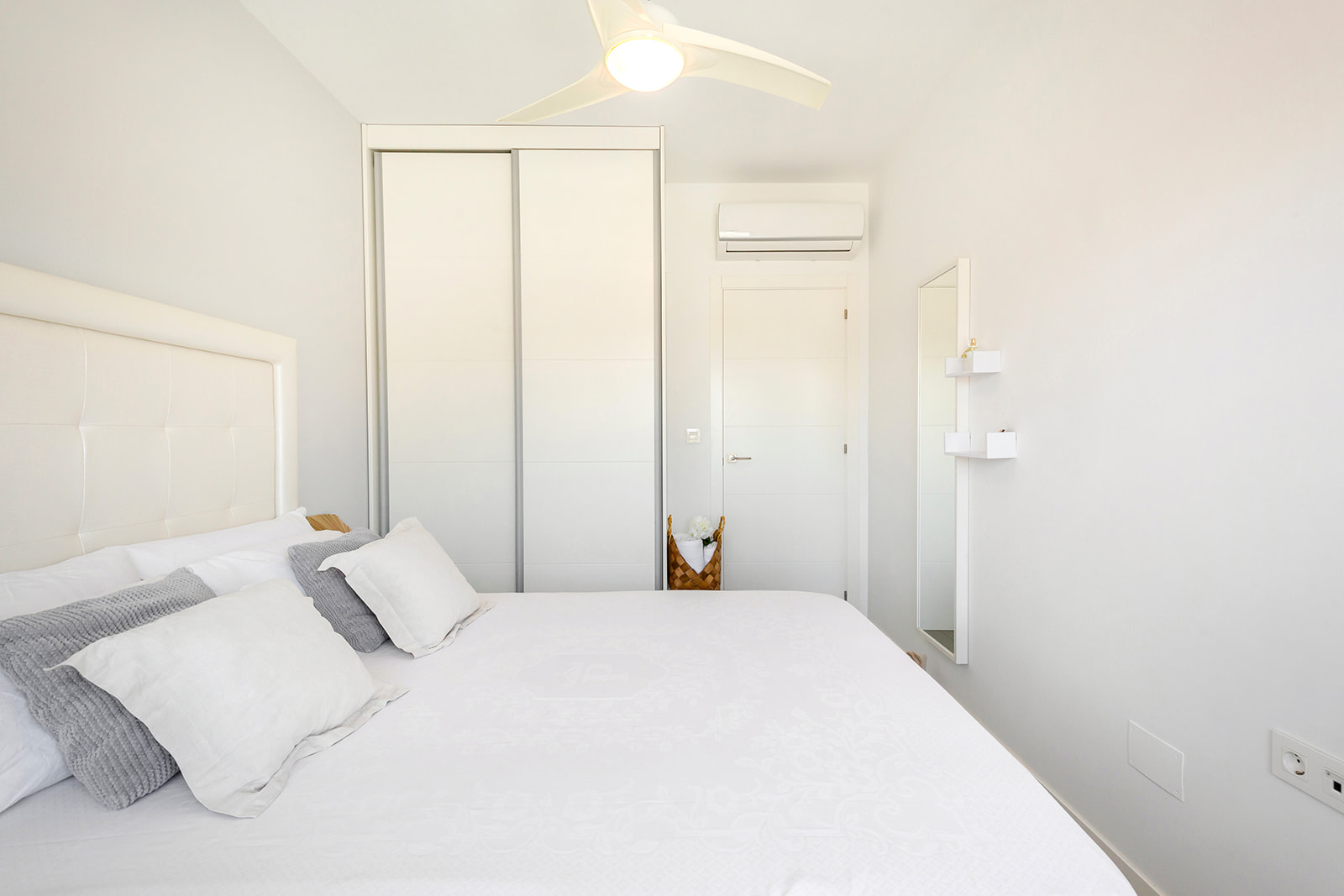 Appartamento a Torre de la Horadada, Alicante, Spagna 4 camere da letto, 120 mq. N° 99672