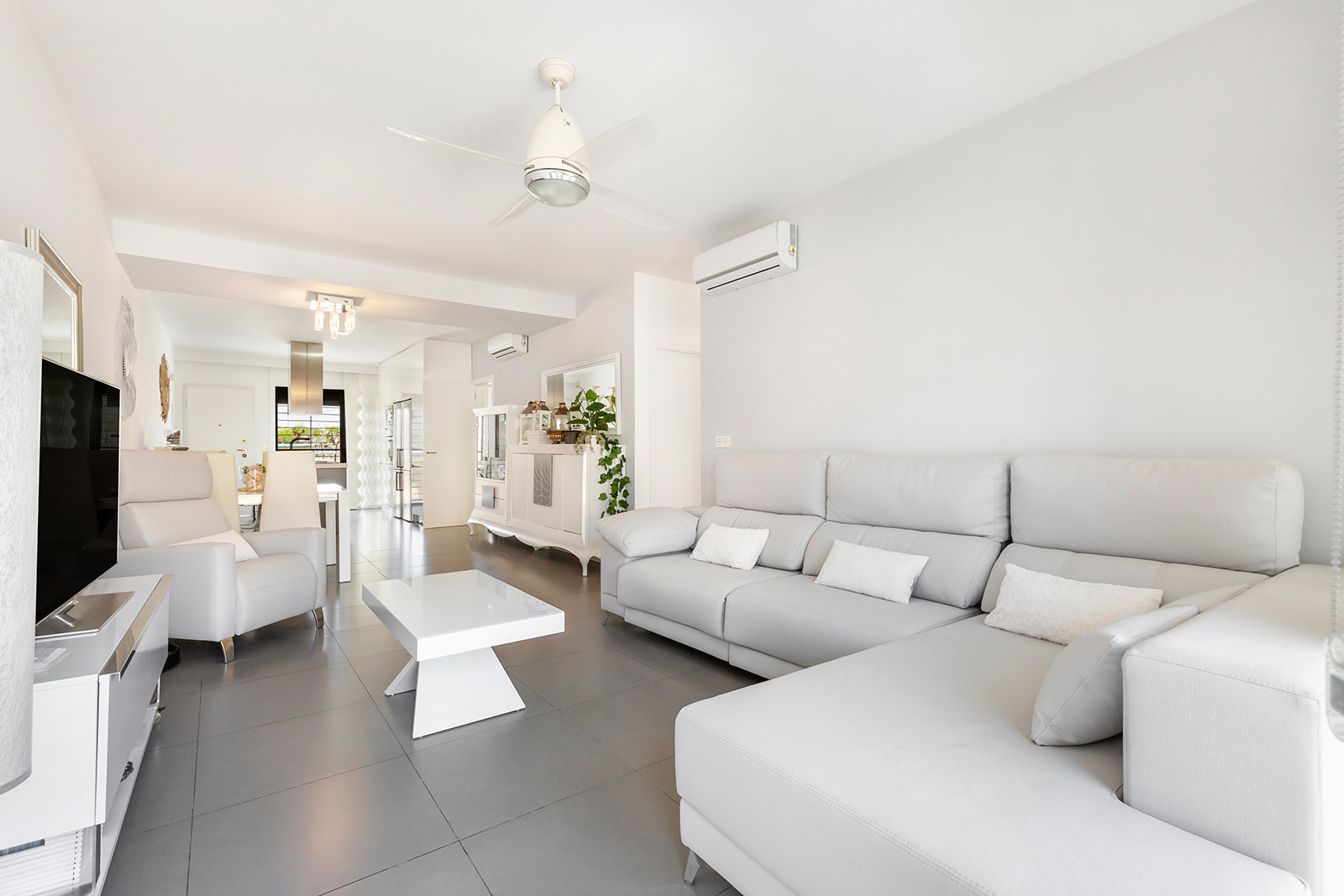 Appartamento a Torre de la Horadada, Alicante, Spagna 4 camere da letto, 120 mq. N° 99672