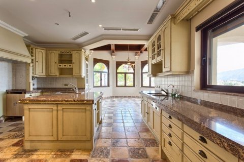 Продажа дома Бенахавис, Малага, Испания 6 спален, 910м2 №22418 - фото 6