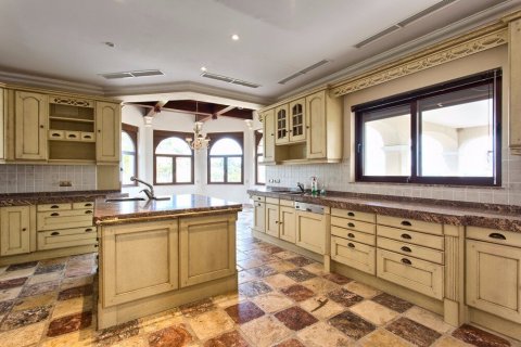Продажа дома Бенахавис, Малага, Испания 6 спален, 910м2 №22418 - фото 5