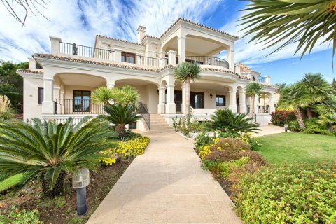 Продажа дома Бенахавис, Малага, Испания 6 спален, 910м2 №22418 - фото 3