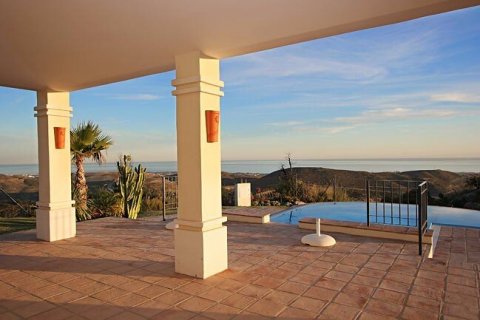 Casa in vendita Benahavis, Malaga, Spagna 6 camere da letto, 402 mq. N° 22426 - foto 8