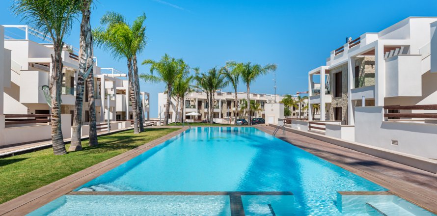 Dzīvoklis Torrevieja, Alicante, Spānijā 2 istabas, 63 m2 Nr. 110135
