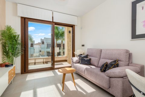 Продажа квартиры в Торревьеха, Аликанте, Испания 3 спальни, 70м2 №110133 - фото 30