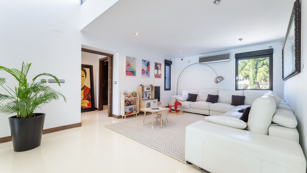 Villa i Boadilla del Monte, Madrid, Spanien 5 sovrum, 750 kvm. Nr. 106327