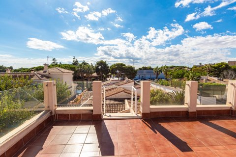 Villa in vendita Punta Prima, Alicante, Spagna 4 camere da letto, 163 mq. N° 114769 - foto 22