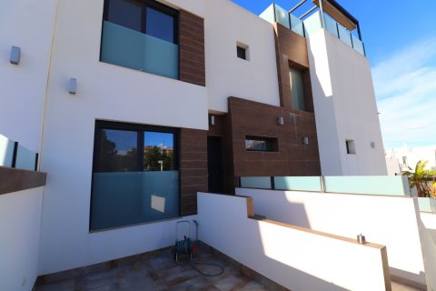 Townhouse for sale Benijofar, Alicante, Spain 4 bedrooms, 183 sq.m. No. 114952 - photo 2