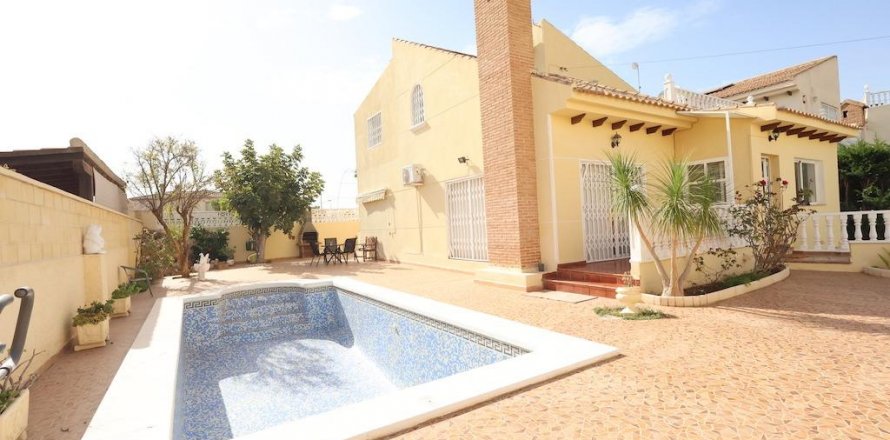 Villa Playa Flamenca II, Alicante, Espagne 4 chambres, 172 m2 No. 114772