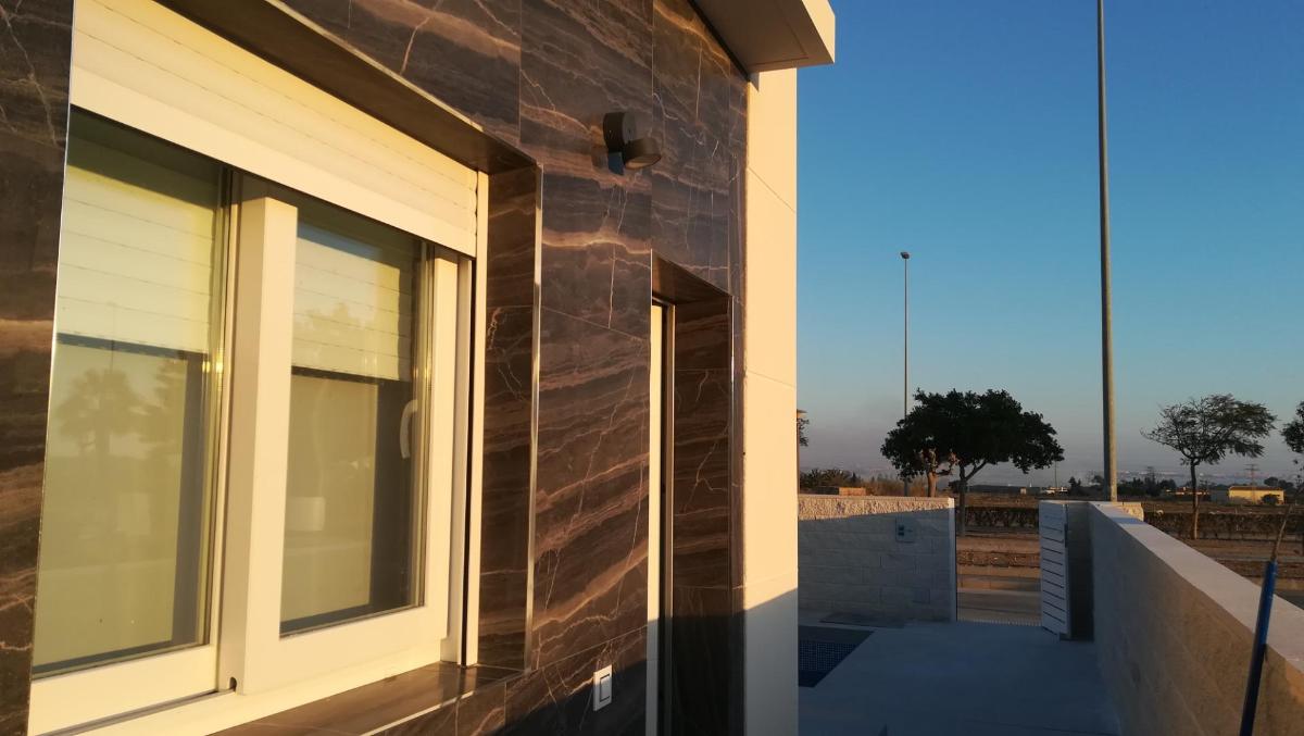 Villa a Los Montesinos, Alicante, Spagna 3 camere da letto, 85 mq. N° 113088