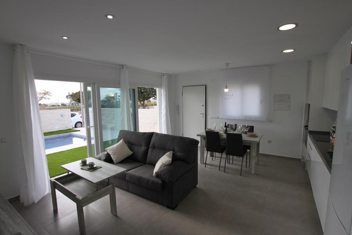 Villa a Los Montesinos, Alicante, Spagna 3 camere da letto, 85 mq. N° 113088