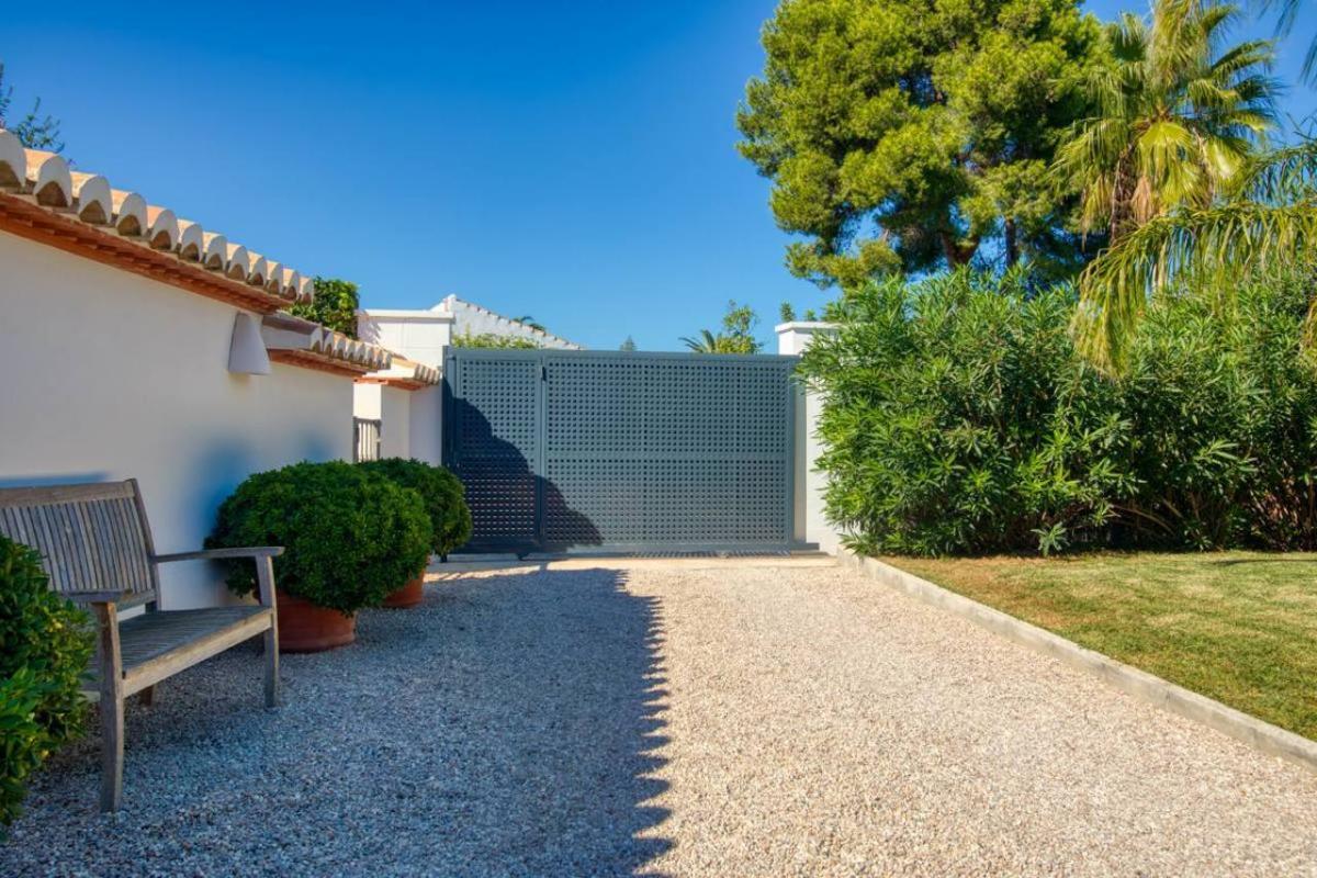 Villa in Javea, Alicante, Spain 5 bedrooms, 230 sq.m. No. 113092
