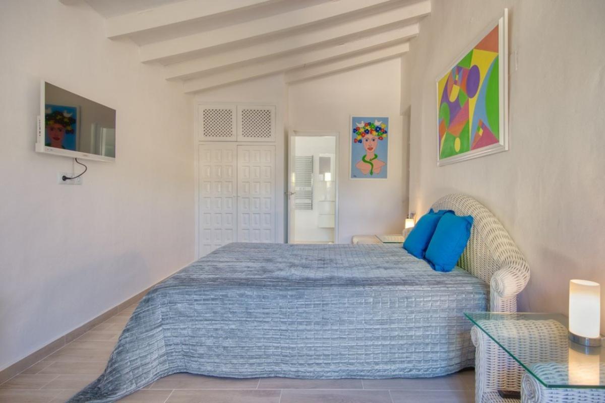 Villa in Javea, Alicante, Spain 5 bedrooms, 230 sq.m. No. 113092