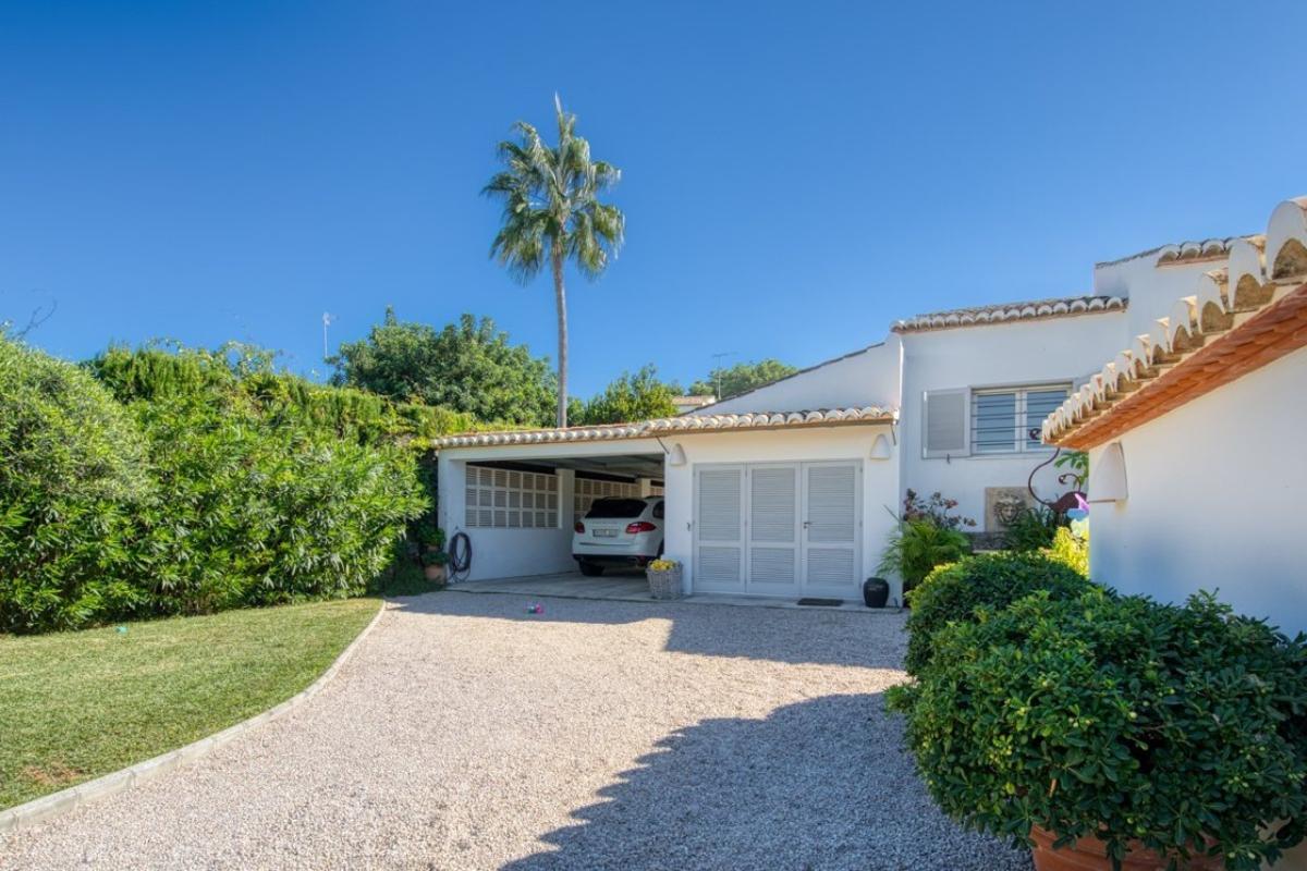 Villa in Javea, Alicante, Spain 5 bedrooms, 230 sq.m. No. 113092