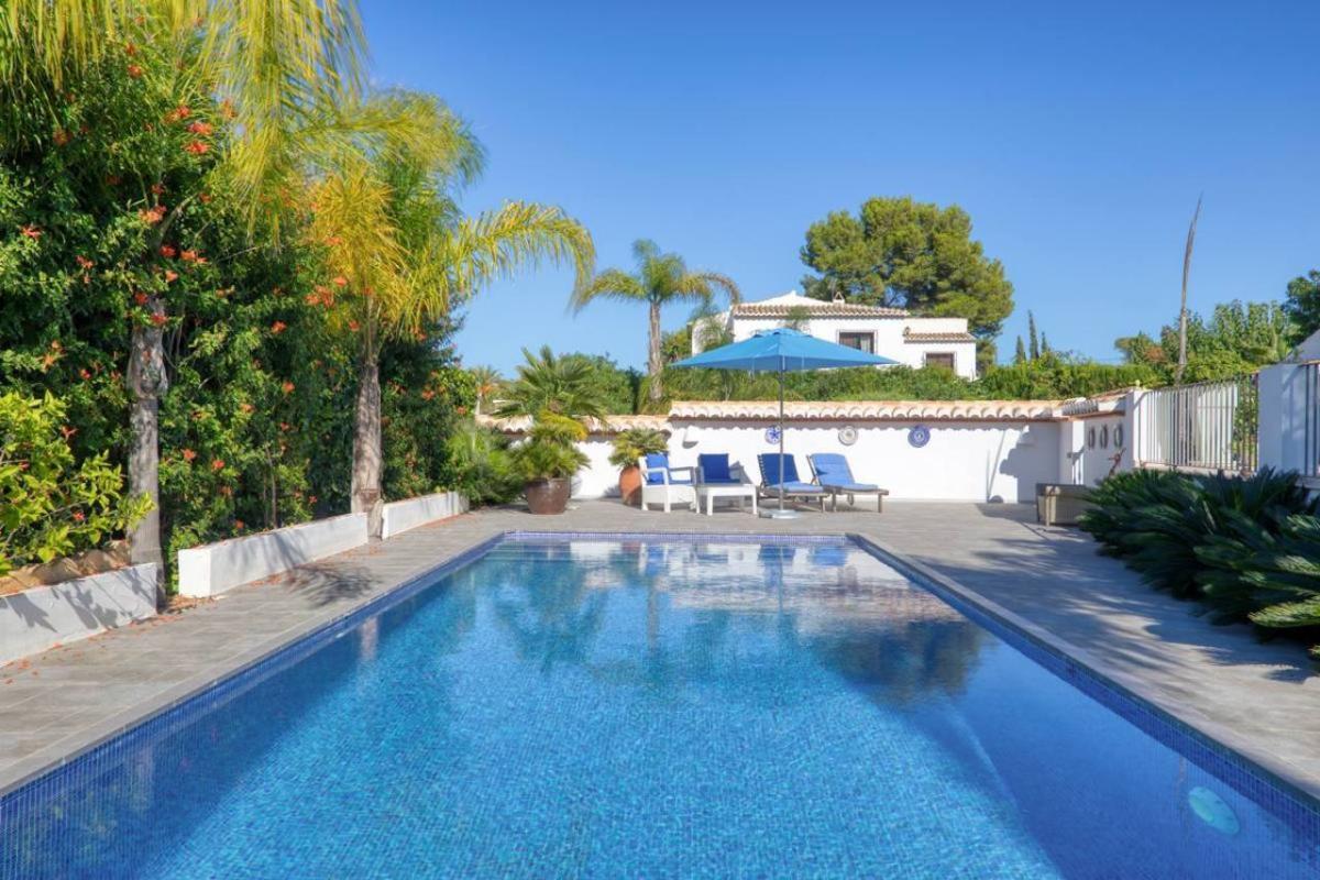 Villa in Javea, Alicante, Spain 5 bedrooms, 230 sq.m. No. 113092