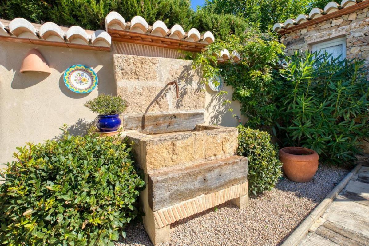 Villa in Javea, Alicante, Spain 5 bedrooms, 230 sq.m. No. 113092