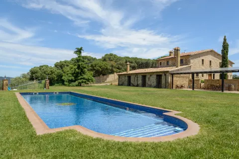 House for sale Platja D'aro, Girona, Spain 5 bedrooms, 400 sq.m. No. 90875 - photo 1