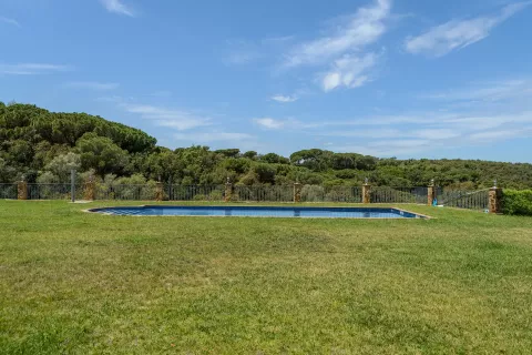 House for sale Platja D'aro, Girona, Spain 5 bedrooms, 400 sq.m. No. 90875 - photo 4