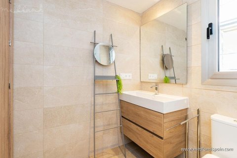 Apartment for sale Estepona, Malaga, Spain 2 bedrooms, 83 sq.m. No. 104738 - photo 13