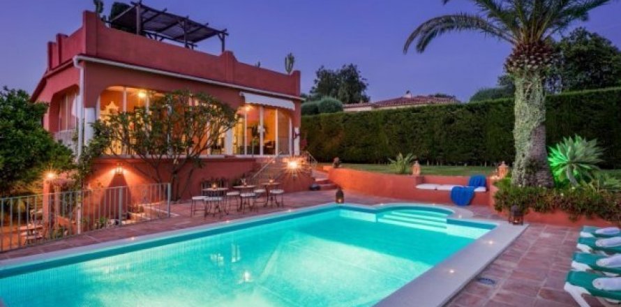 Commercial property Marbella, Malaga, Espagne 147 m2 No. 22590