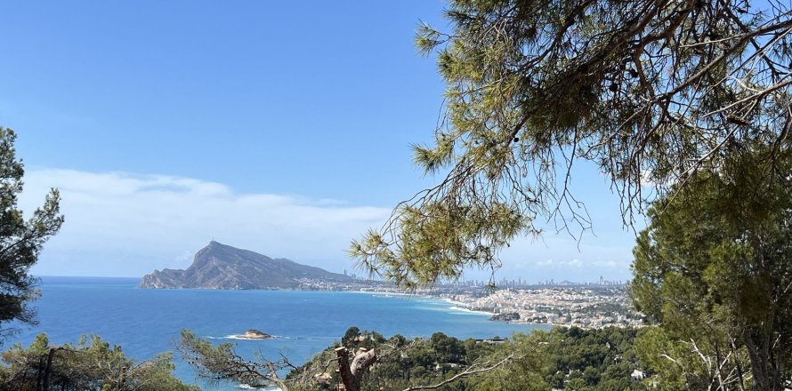Villa in Altea, Alicante, Spain 4 bedrooms, 547 sq.m. No. 95332