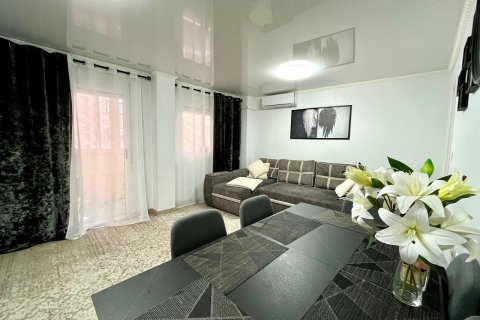 Apartment for sale Torrevieja, Alicante, Spain 4 bedrooms, 115 sq.m. No. 115957 - photo 1