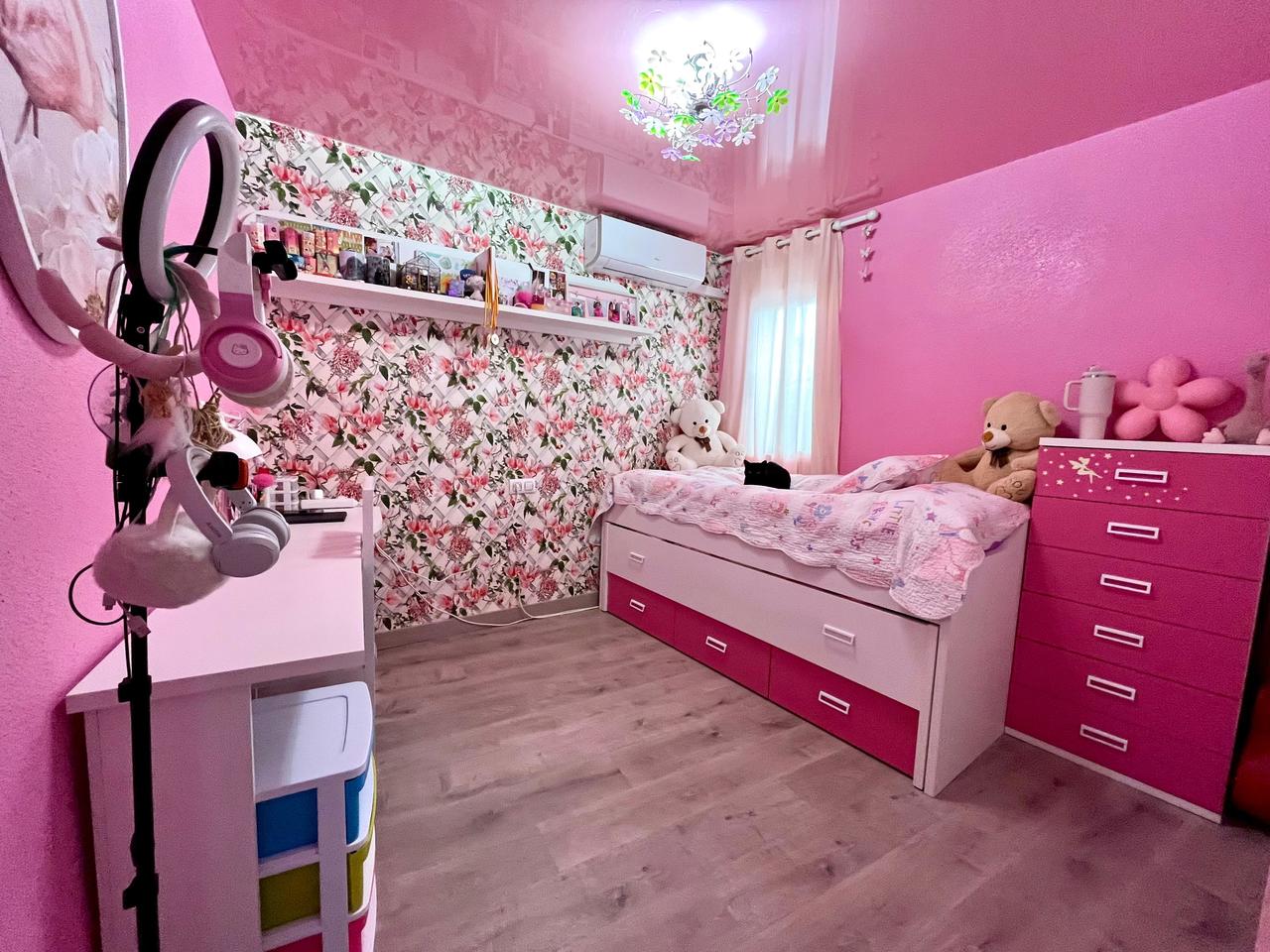 Apartment à Torrevieja, Alicante, Espagne 4 chambres, 115 m2 No. 115957