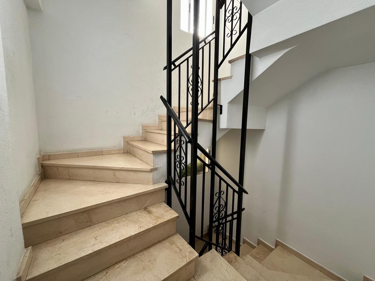 Apartment à Torrevieja, Alicante, Espagne 4 chambres, 115 m2 No. 115957