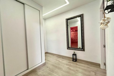 Apartment for sale Torrevieja, Alicante, Spain 4 bedrooms, 115 sq.m. No. 115957 - photo 8