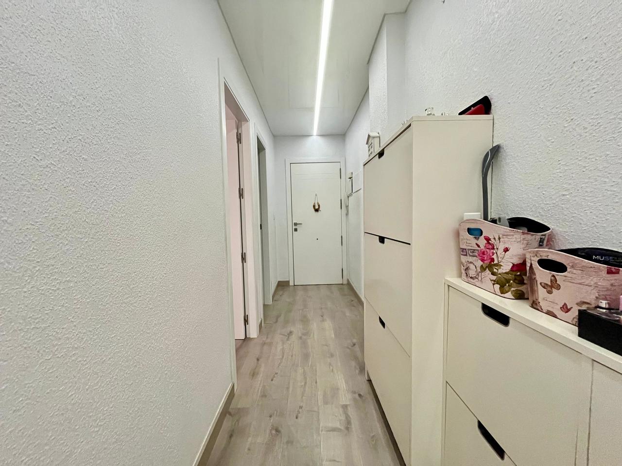 Apartment à Torrevieja, Alicante, Espagne 4 chambres, 115 m2 No. 115957