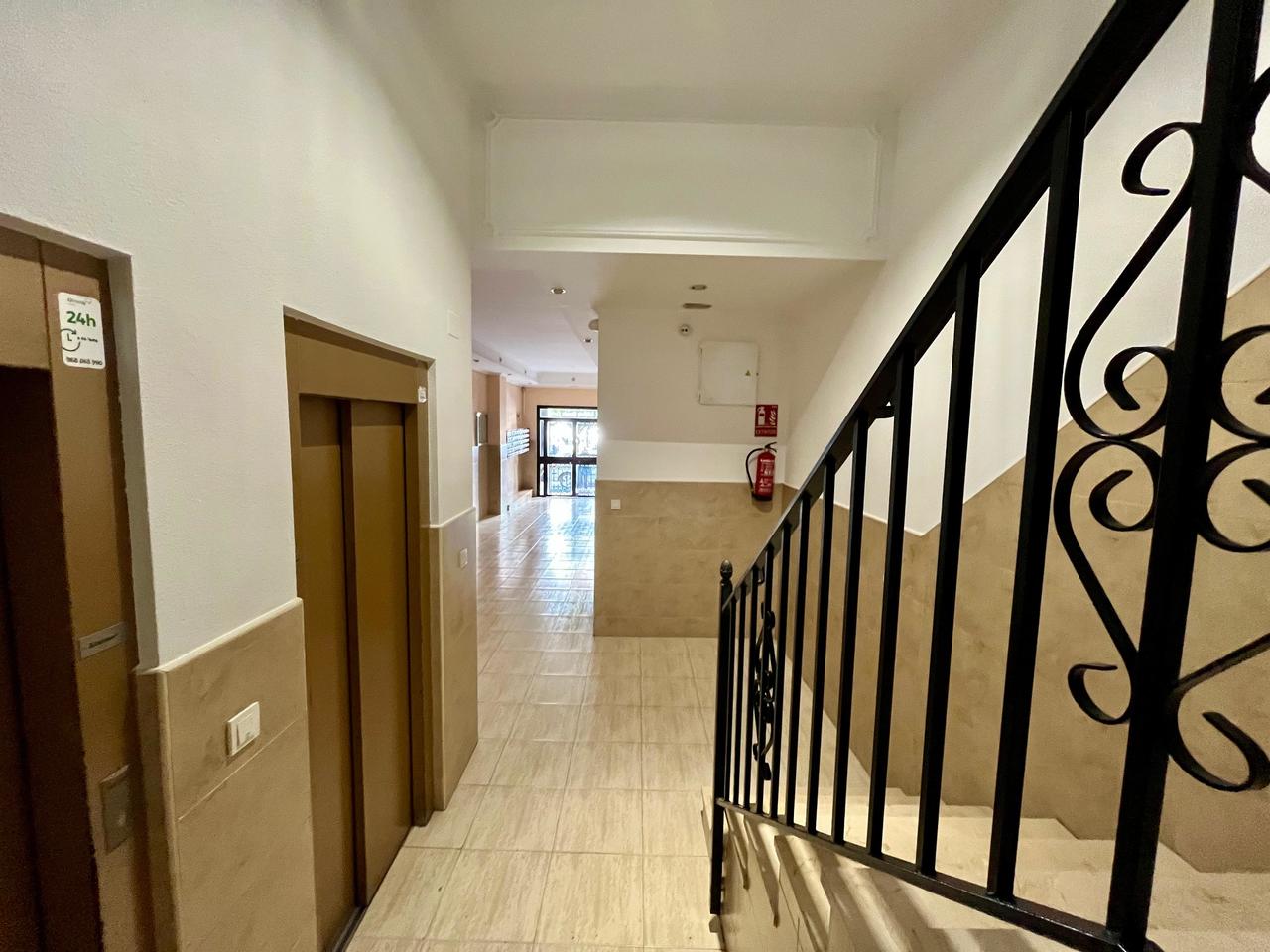 Apartment à Torrevieja, Alicante, Espagne 4 chambres, 115 m2 No. 115957