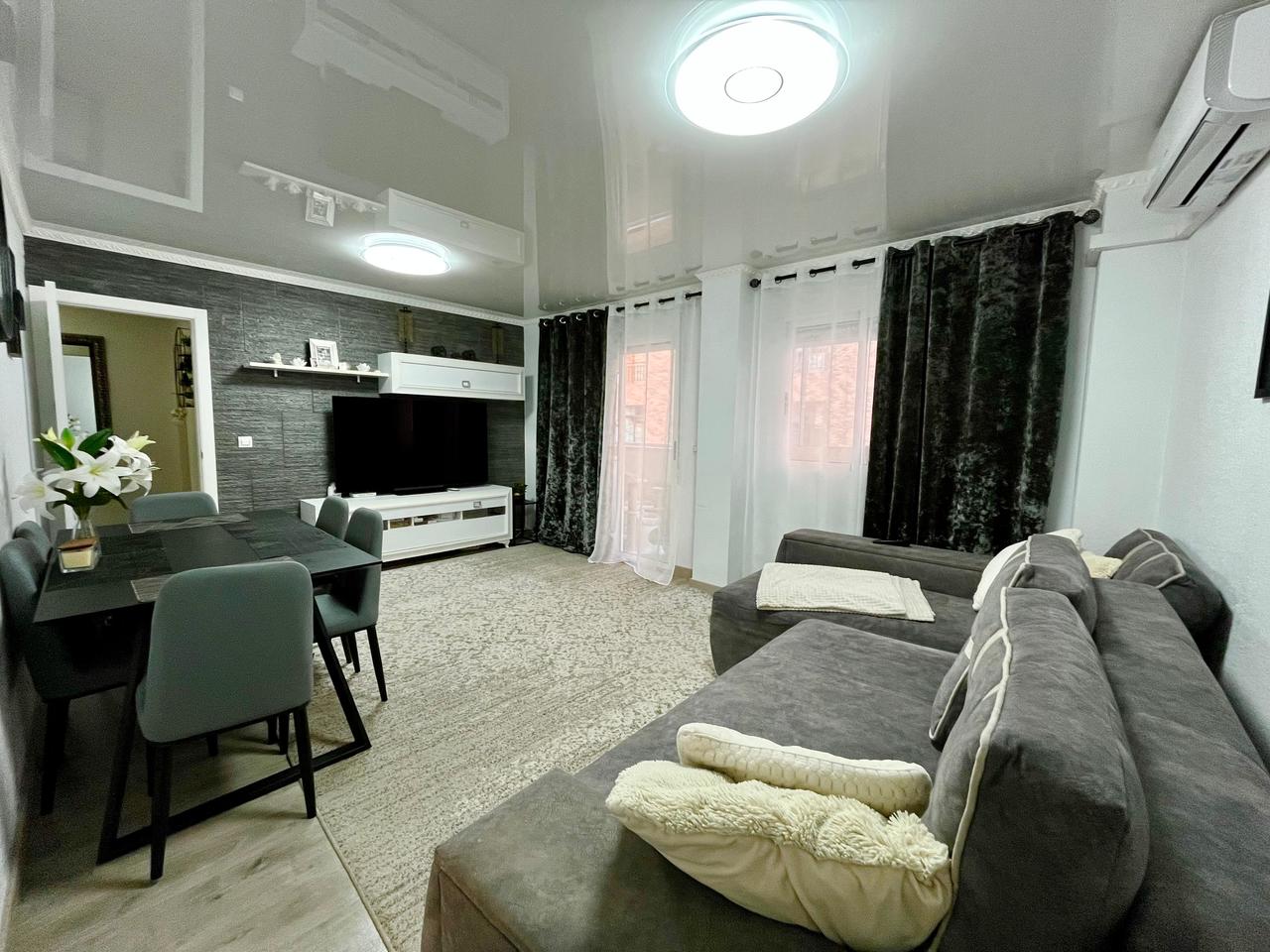 Apartment à Torrevieja, Alicante, Espagne 4 chambres, 115 m2 No. 115957