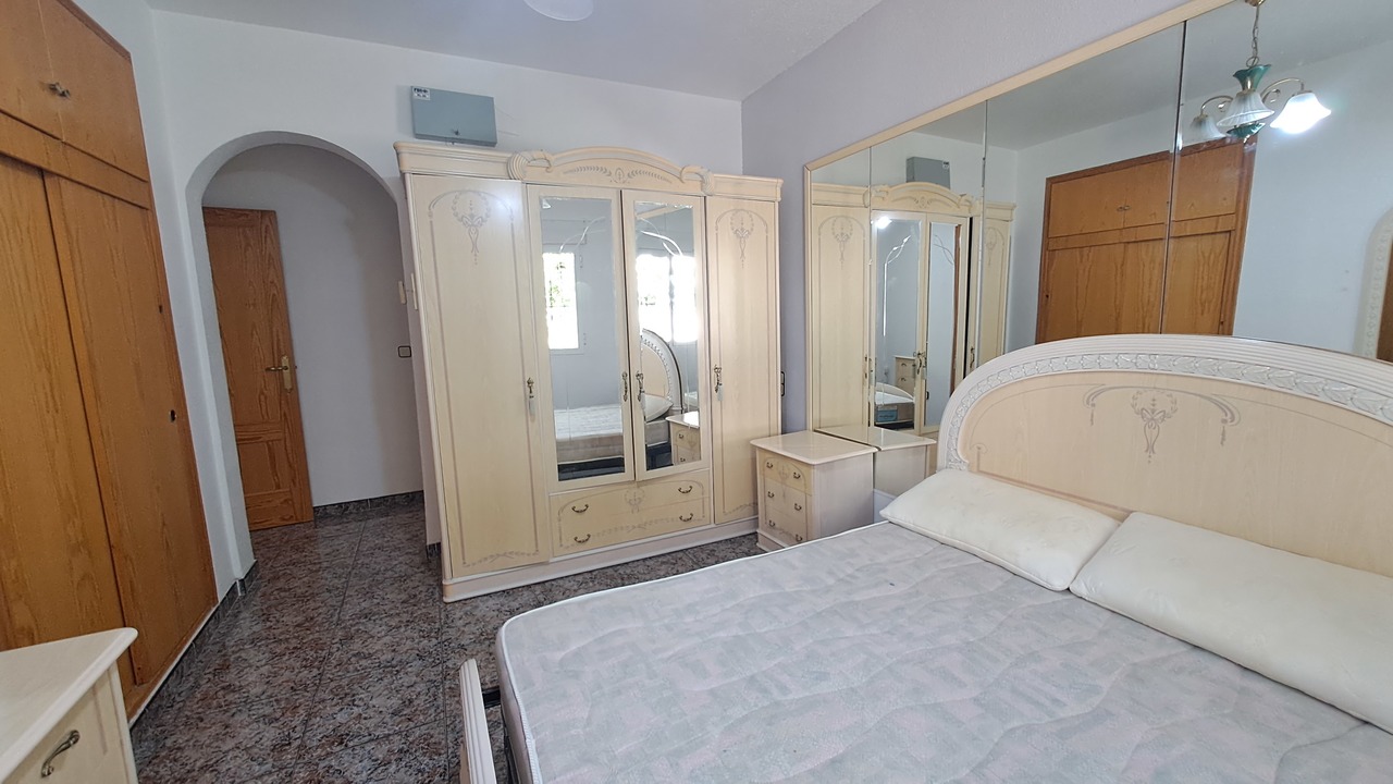 Villa in Villamartin, Alicante, Spanien 5 Schlafzimmer, 200 m2 Nr. 115952