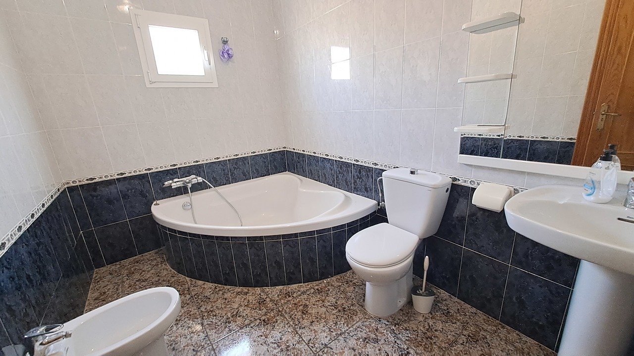 Villa in Villamartin, Alicante, Spanien 5 Schlafzimmer, 200 m2 Nr. 115952