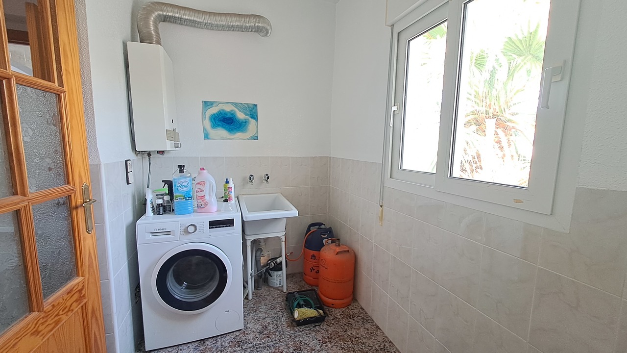 Villa in Villamartin, Alicante, Spanien 5 Schlafzimmer, 200 m2 Nr. 115952