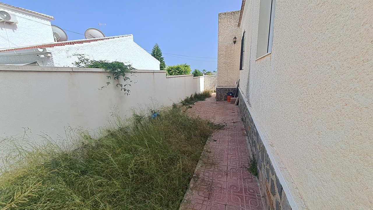 Villa in Villamartin, Alicante, Spanien 5 Schlafzimmer, 200 m2 Nr. 115952