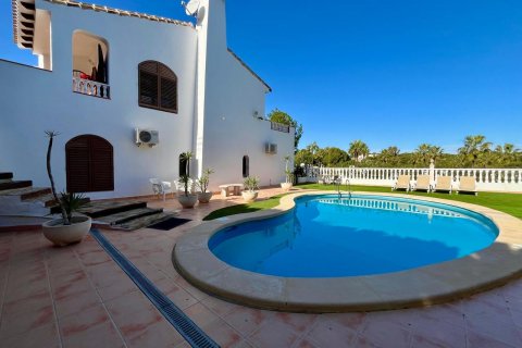 Villa for sale Alicante, Spain 4 bedrooms, 184 sq.m. No. 115958 - photo 26