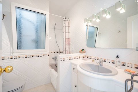 Villa for sale Mahon, Menorca, Spain 4 bedrooms, 190 sq.m. No. 110914 - photo 8