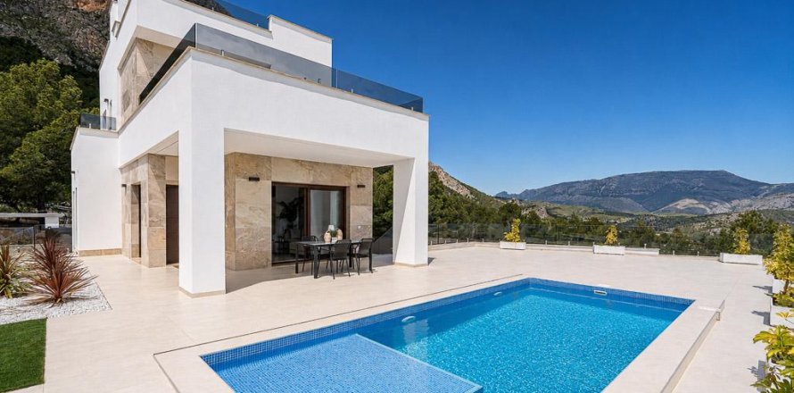 Villa a La Nucia, Alicante, Spagna 3 camere da letto, 129 mq. N° 108879