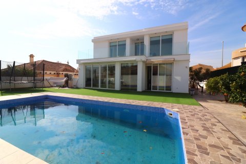 Villa zum Verkauf La Marina, Alicante, Spanien 6 Schlafzimmer, 386 m2 Nr. 116007 - Foto 1