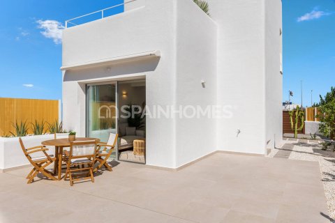 Villa pārdošanā Los Alcazares, Murcia, Spānijā 3 istabas, 110 m2 Nr. 106785 - attēls 2