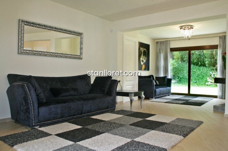 Villa en Lloret de Mar, Gerona, España 4 dormitorios, 300 m2 No. 104035
