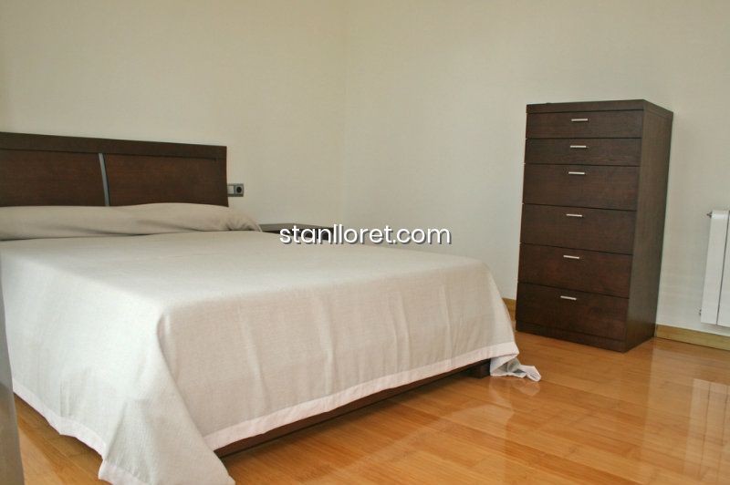 Villa en Lloret de Mar, Gerona, España 4 dormitorios, 300 m2 No. 104035