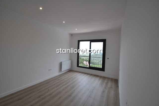 Villa en Lloret de Mar, Gerona, España 4 dormitorios, 211 m2 No. 104034