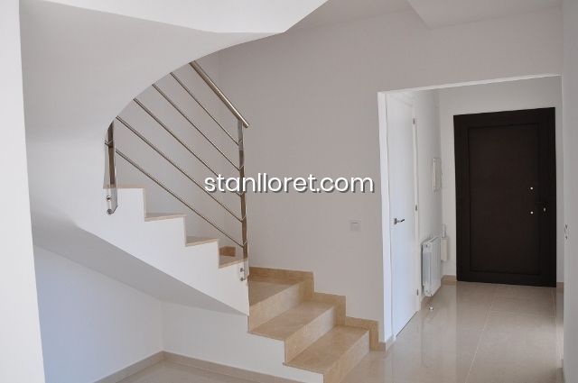 Villa en Lloret de Mar, Gerona, España 4 dormitorios, 211 m2 No. 104034
