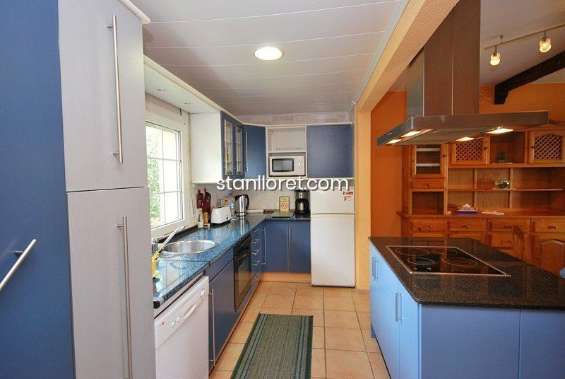 Villa in Lloret de Mar, Girona, Spanien 8 Schlafzimmer, 300 m2 Nr. 104033