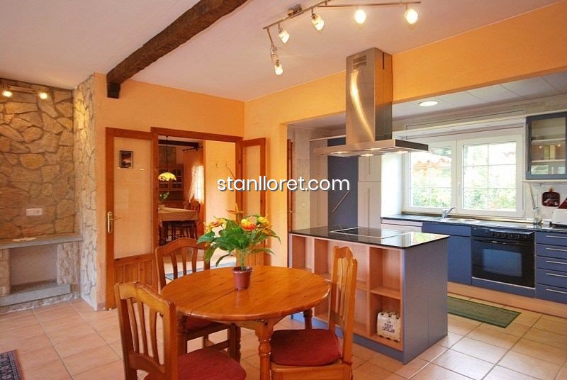 Villa in Lloret de Mar, Girona, Spanien 8 Schlafzimmer, 300 m2 Nr. 104033